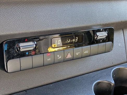 Used 2019 Mercedes-Benz Sprinter 144 image 11