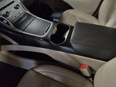 Used 2019 Lincoln Nautilus Reserve AWD/4WD image 26