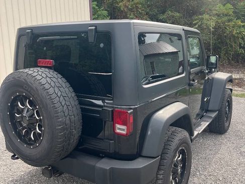 Used 2010 Jeep Wrangler Sport image 8