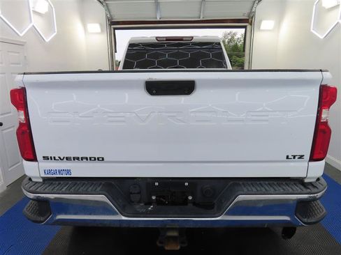 Used 2020 Chevrolet Silverado 2500 LTZ w/ Z71 Off-Road Package AWD/4WD image 8