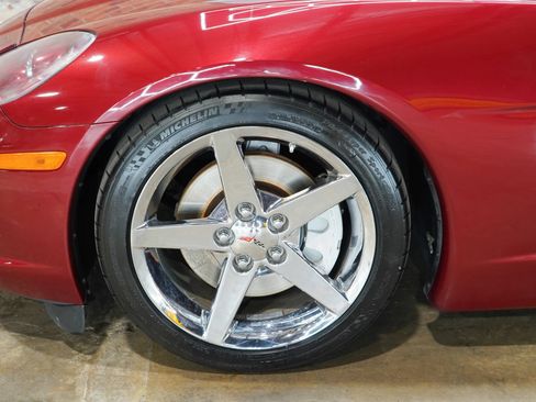 Used 2007 Chevrolet Corvette Coupe w/ Preferred Equipment Group RWD image 57