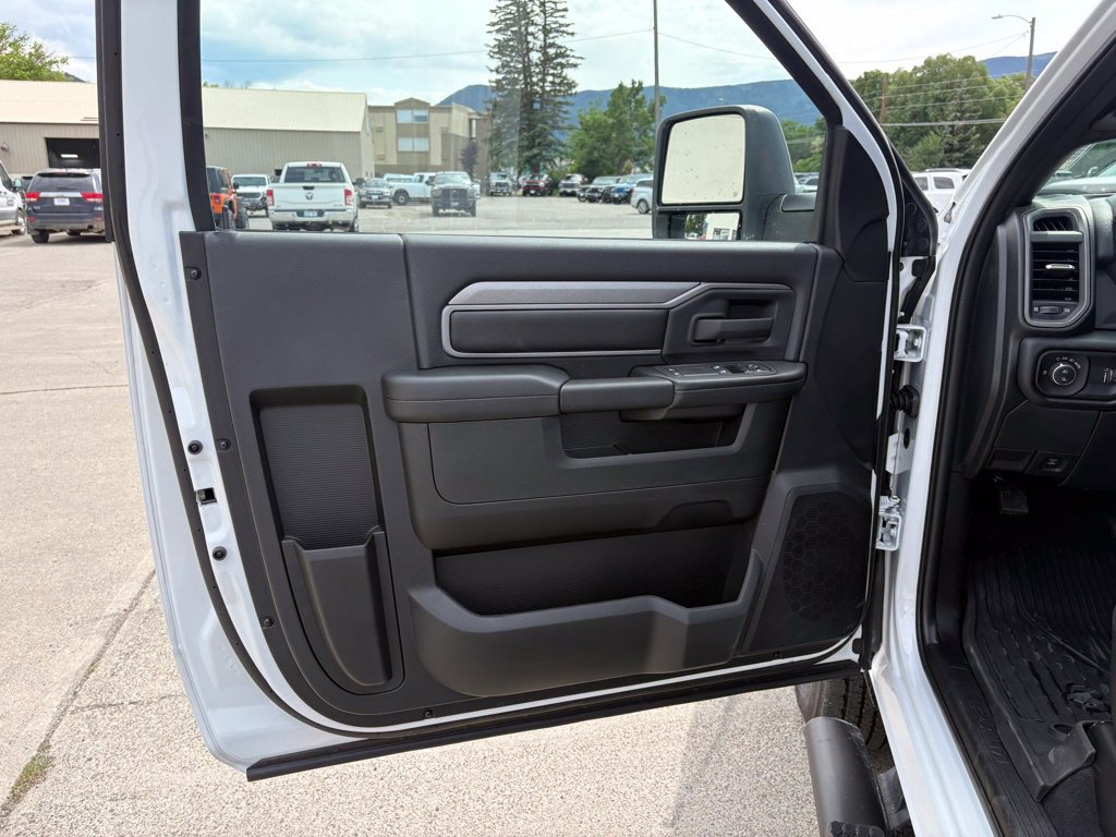 Certified 2025 RAM 2500 Tradesman AWD/4WD image 6