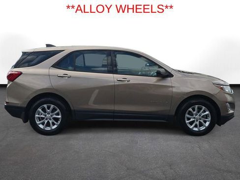 Used 2018 Chevrolet Equinox LS image 6