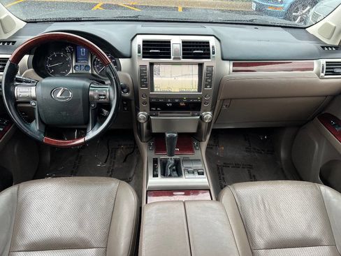 Used 2010 Lexus GX 460 image 31