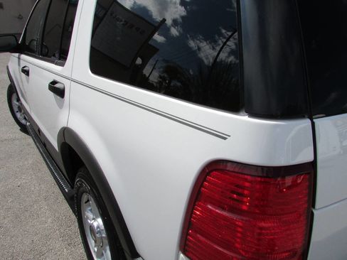 Used 2003 Ford Explorer Sport XLT image 13