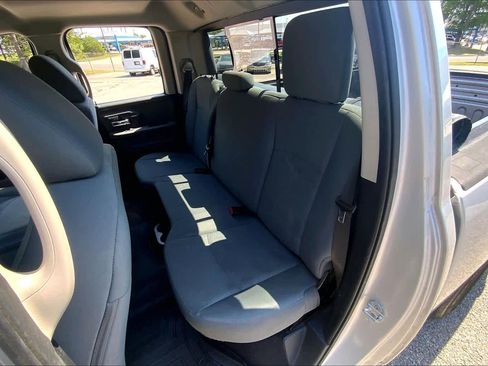 Used 2015 RAM 1500 Classic SLT RWD image 21