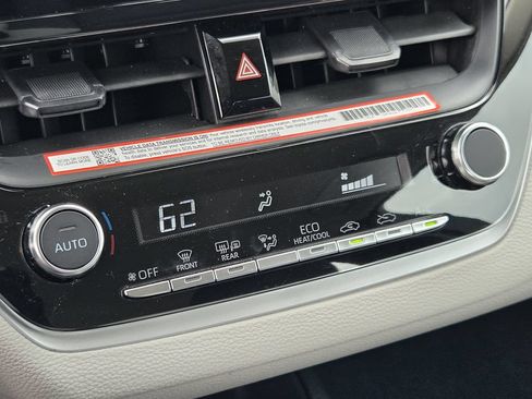 Used 2026 Toyota Corolla LE FWD image 20