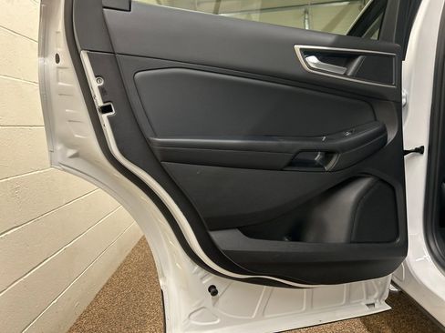 Used 2024 Ford Edge SEL image 14