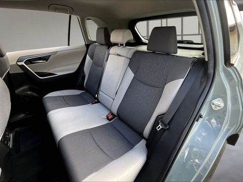 Used 2021 Toyota RAV4 XLE FWD image 22