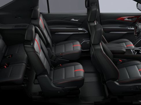 New 2026 Chevrolet Traverse RS w/ LPO, Floor Liner Package AWD/4WD image 33