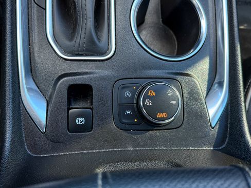 Used 2023 Chevrolet Traverse Premier w/ Redline Edition image 30