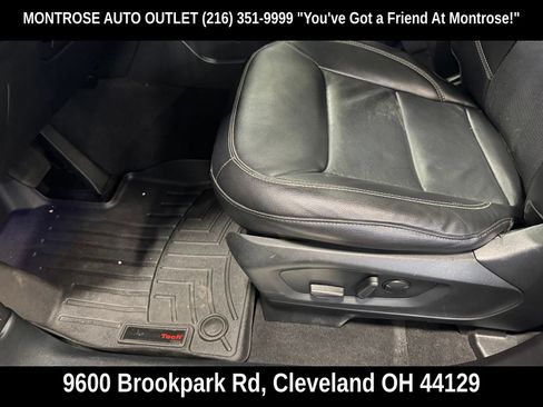 Used 2021 Ford Explorer Limited w/ Equipment Group 301A AWD/4WD image 17
