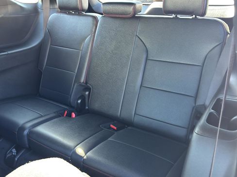 Used 2025 Chevrolet Traverse RS w/ LPO, Floor Liner Package image 19
