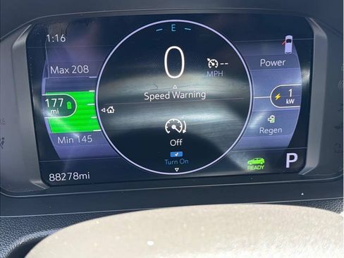 Used 2023 Chevrolet Bolt EUV LT w/ Driver Confidence Package FWD image 11