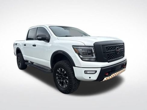 Used 2023 Nissan Titan PRO-4X w/ Pro-4x Convenience Package AWD/4WD image 7