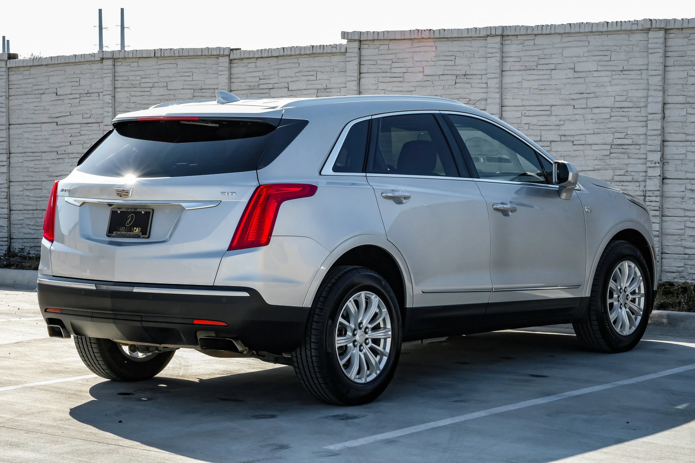 Used 2018 Cadillac XT5 FWD image 8