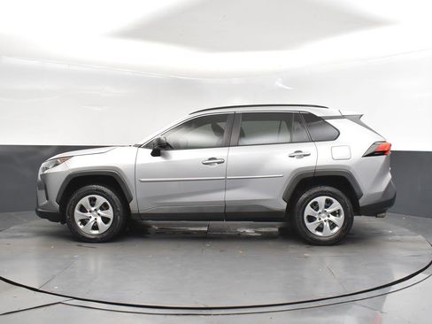 Used 2021 Toyota RAV4 LE image 4