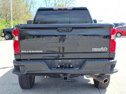 Used 2022 Chevrolet Silverado 2500 High Country w/ Safety Package II AWD/4WD image 30