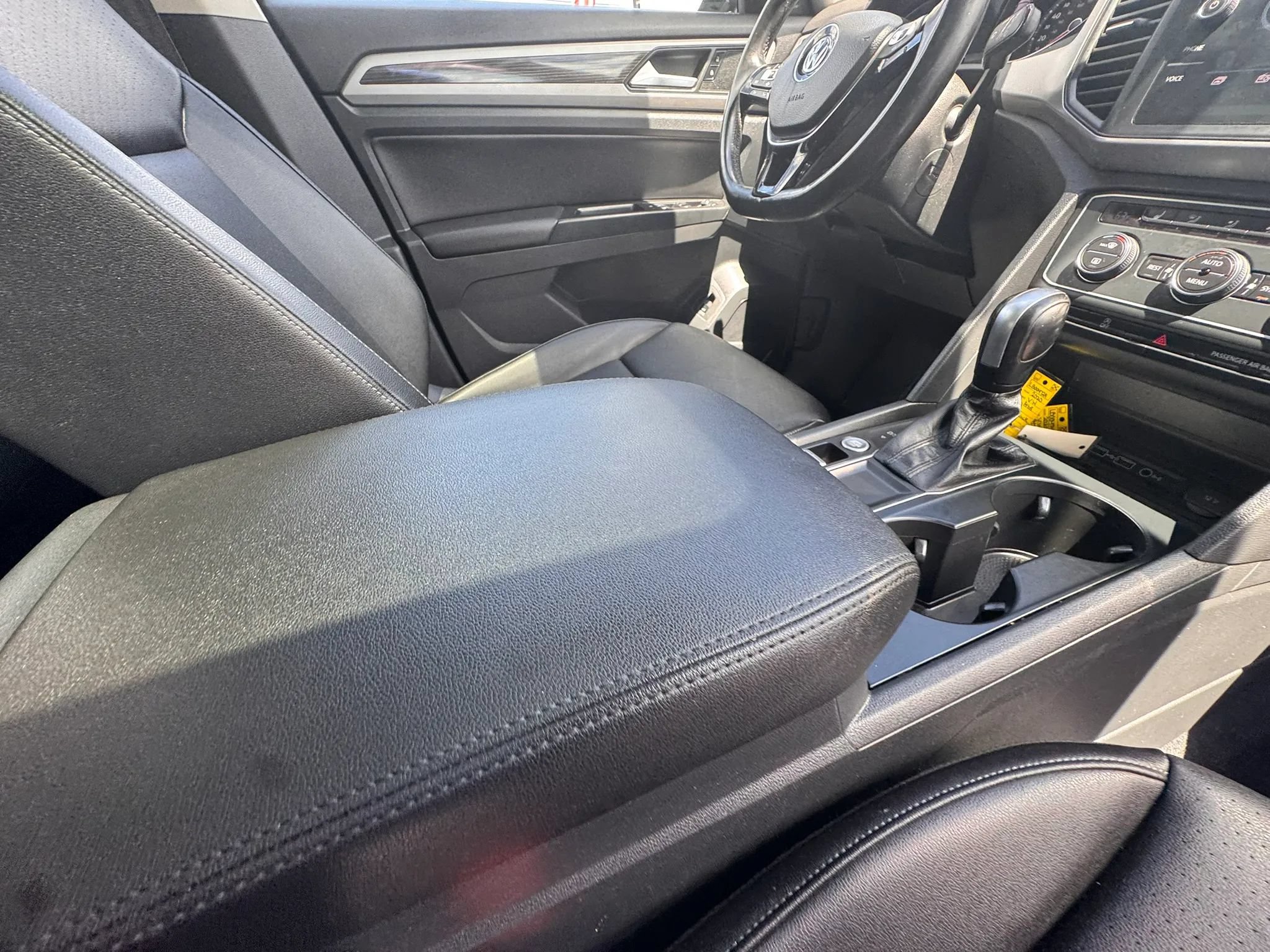 Used 2020 Volkswagen Atlas SE w/ Panoramic Sunroof Package FWD image 28
