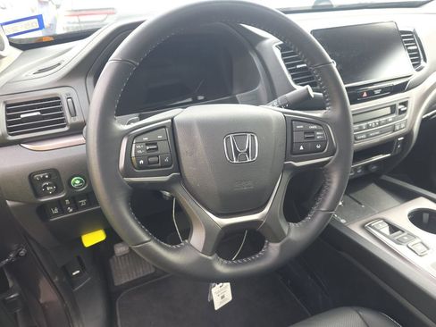 Used 2025 Honda Ridgeline RTL image 11