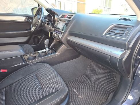 Used 2017 Subaru Outback 2.5i Premium image 30
