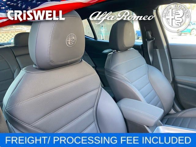 New 2025 Alfa Romeo Tonale w/ Premium Package AWD/4WD image 38