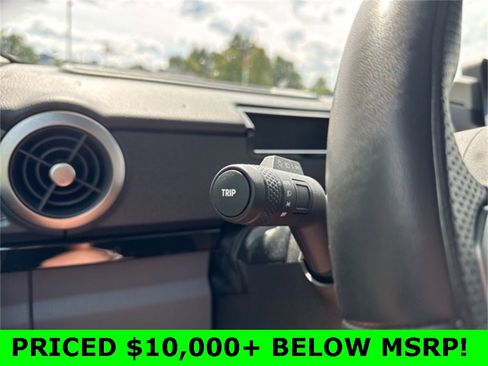 Used 2024 INEOS Grenadier Fieldmaster Edition image 13