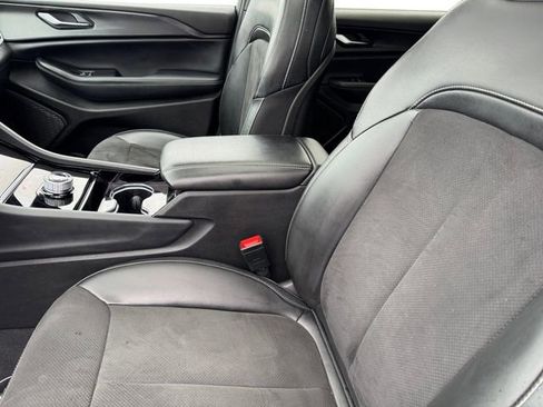 Certified 2023 Jeep Grand Cherokee L Laredo image 12