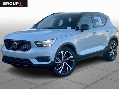 Used 2021 Volvo XC40 T5 R-Design w/ Advanced Package