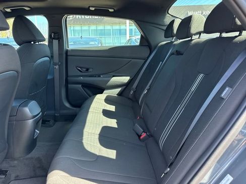 New 2026 Hyundai Elantra SEL Sport Premium FWD image 9