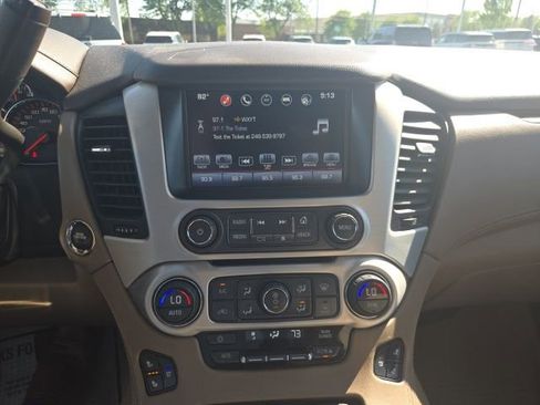 Used 2016 GMC Yukon XL SLT w/ Open Road Package AWD/4WD image 37