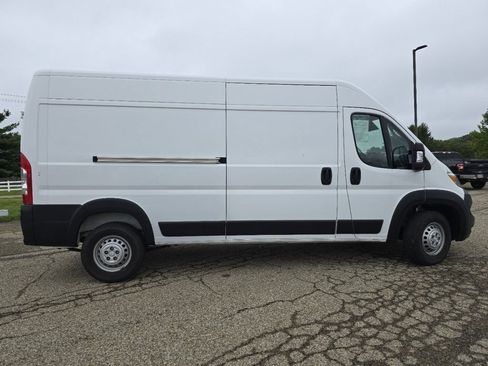 Used 2025 RAM ProMaster 2500 w/ Convenience Group FWD image 20