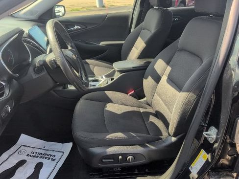 Used 2019 Chevrolet Malibu LT FWD image 19
