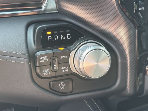 Used 2023 RAM 1500 Limited AWD/4WD image 17