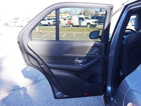 Used 2025 Mercedes-Benz GLE 450e GLE 450e image 29