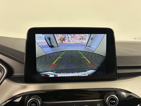 Used 2020 Ford Escape SE image 26