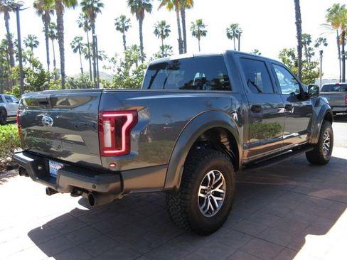Used 2018 Ford F150 Raptor image 4