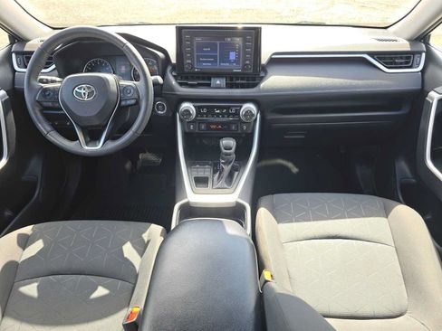 Used 2021 Toyota RAV4 XLE w/ XLE Grade Weather Package AWD/4WD image 18