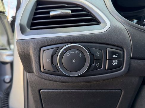 Used 2023 Ford Edge SEL w/ Convenience Package image 8