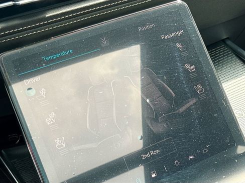 New 2025 Cadillac Escalade Premium Luxury image 21