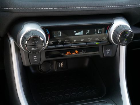Certified 2025 Toyota RAV4 XLE AWD/4WD image 23
