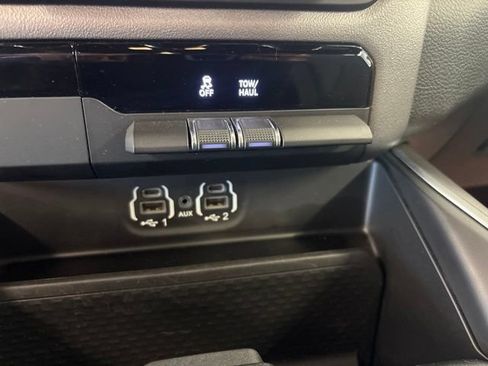Used 2023 RAM 1500 Big Horn AWD/4WD image 43
