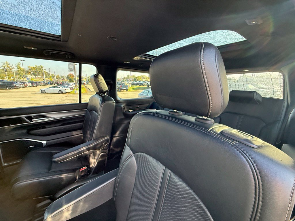 Used 2024 Jeep Wagoneer Series II AWD/4WD image 25