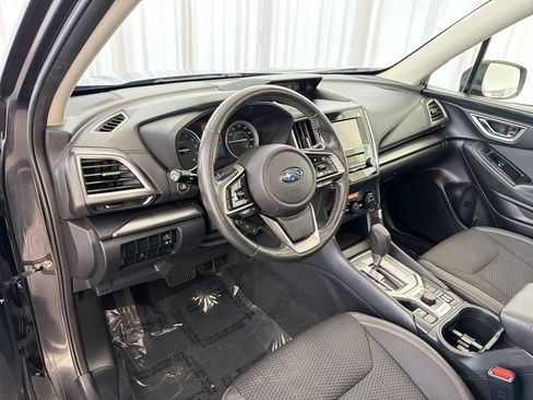 Used 2019 Subaru Forester Premium w/ All-Weather Package image 4