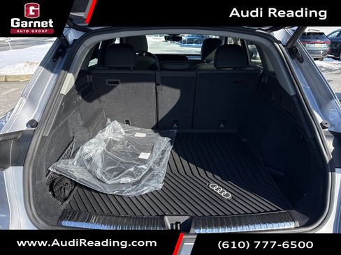 Used 2025 Audi Q5 2.0T Premium w/ Convenience Package image 23