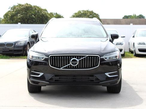 Used 2018 Volvo XC60 T8 Inscription w/ Advanced Package image 2