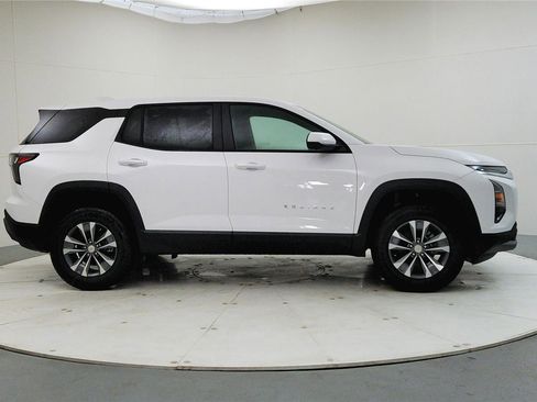 New 2026 Chevrolet Equinox LT w/ Safety and Technology Package image 8