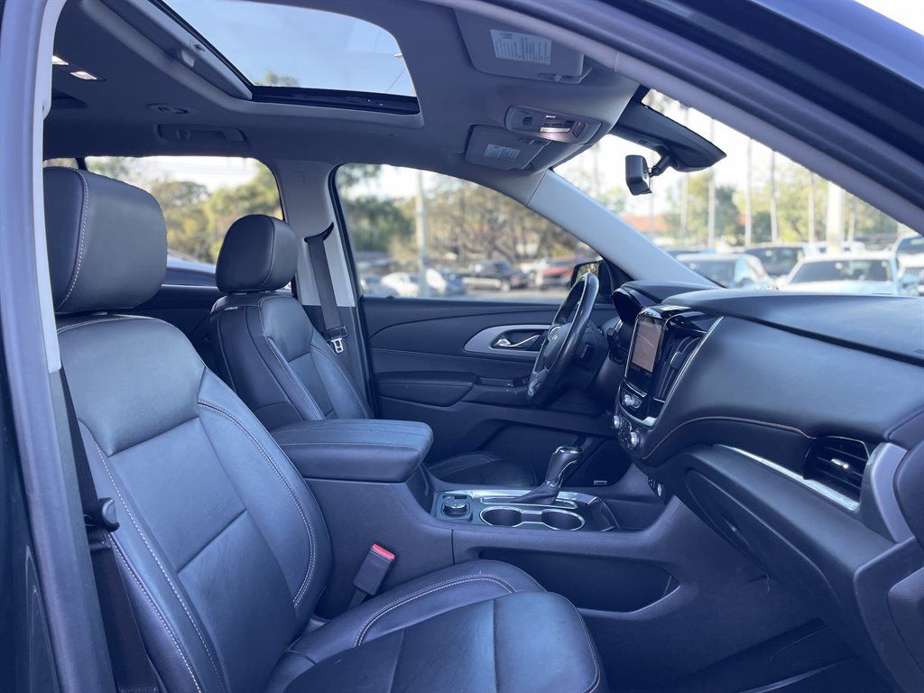 Used 2020 Chevrolet Traverse LT w/ LT Premium Package AWD/4WD image 25