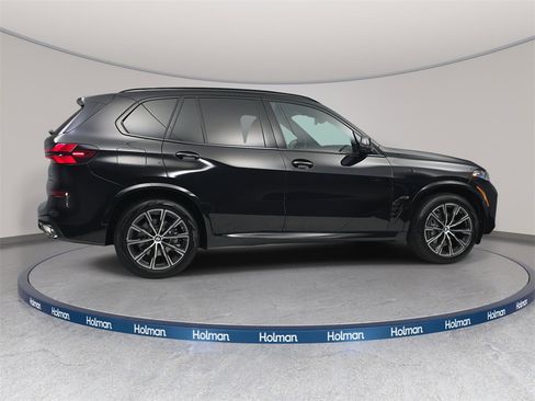 New 2026 BMW X5 xDrive40i w/ M Sport Package image 4