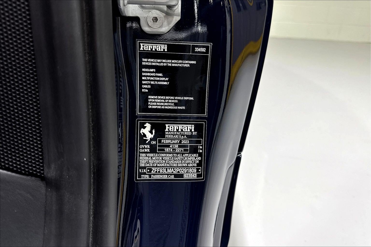 Used 2023 Ferrari F8 Spider RWD image 17